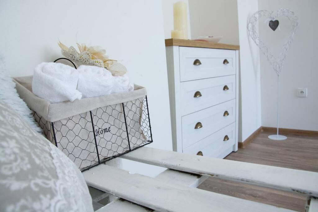 Stylovy Apartman V Centru Nachoda Exteriör bild